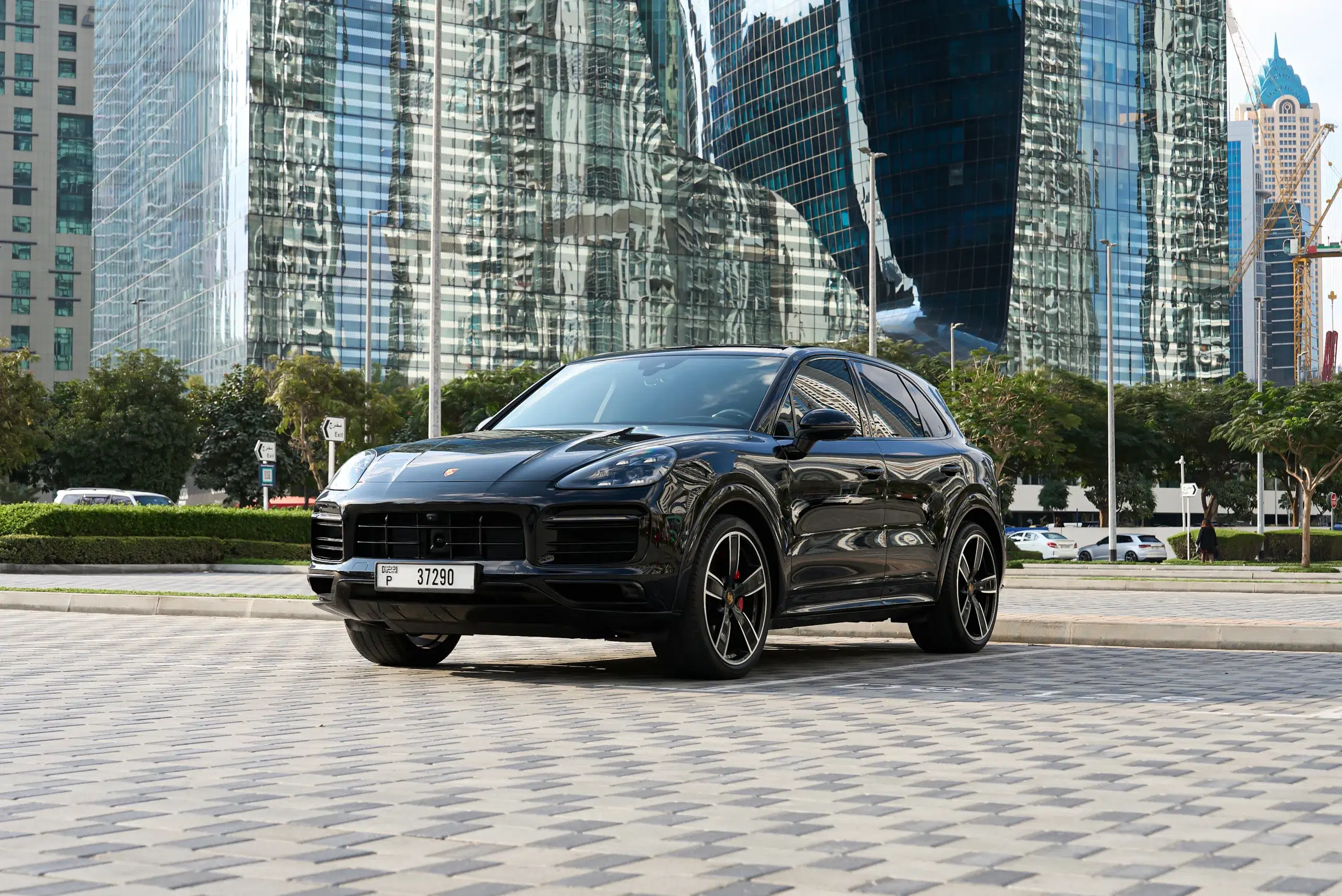 Cayenne lease in Dubai